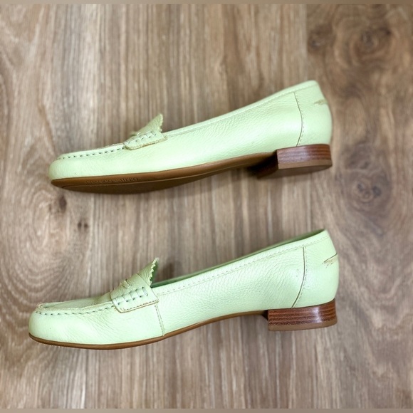 Franco Sarto Soft Powder Green Leather Loafers Size 7 EUC - Picture 4 of 5